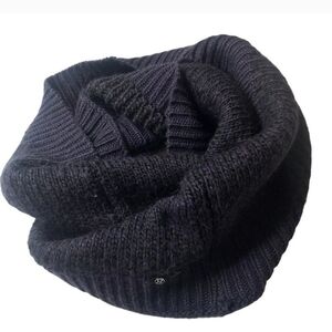 Lululemon cable knit Infinity scarf Navy Blue